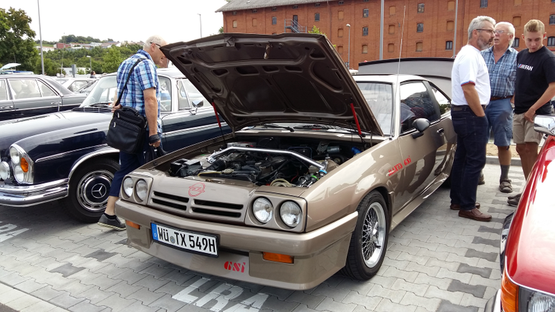 Illustration for article titled Final oldtimer meet photodump